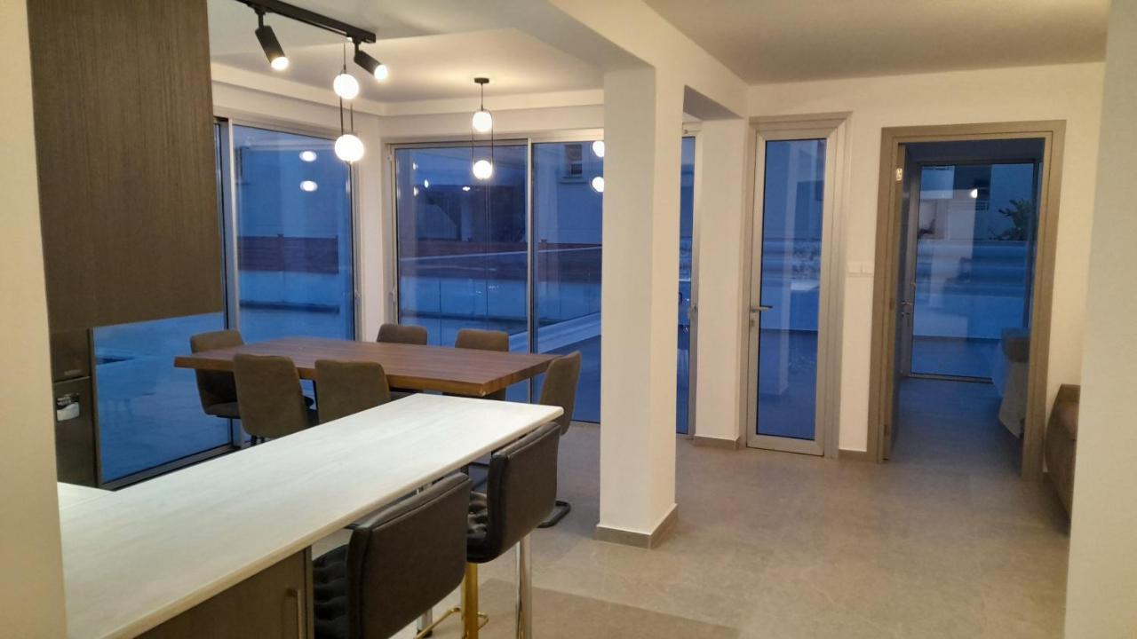 Sky Apartment On The Pool Айя-Напа Экстерьер фото